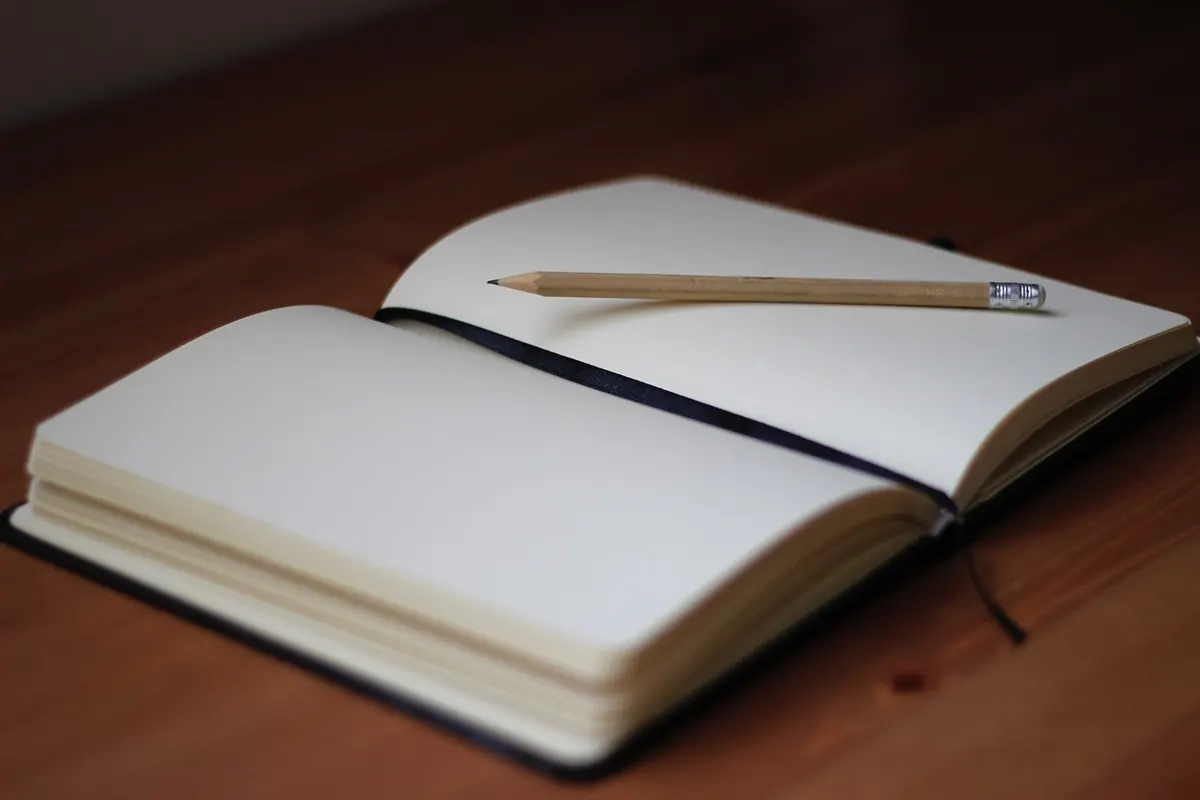 How to Build a Daily Sketchbook Habit in 15 Minutes